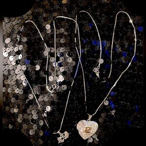 NASCAR necklace set